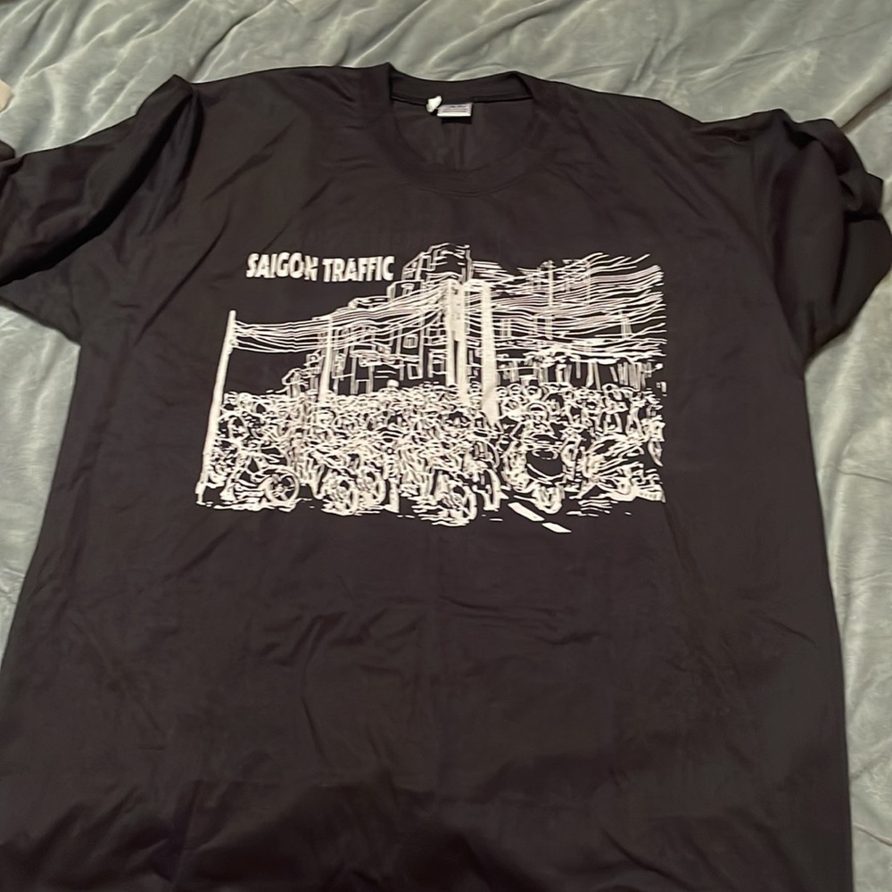 Black t-shirt Saigon traffic 90’s new shirt new without tags